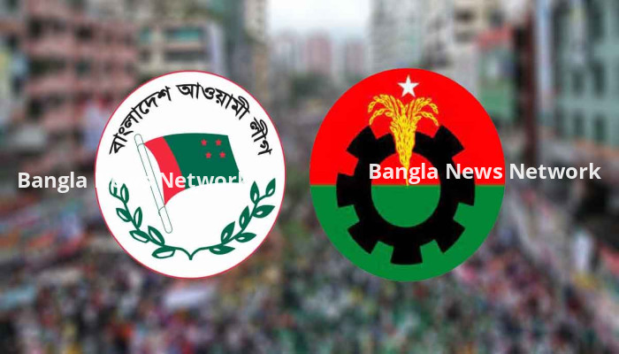 বৃষ্টিতে ভিজে চলছে পাল্টা-পাল্টি সমাবেশ