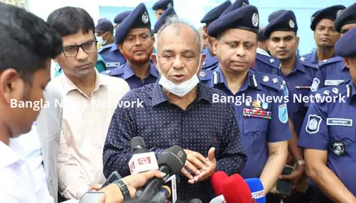 রাজধানীর মিটফোর্ড হত্যা নিয়ে উদ্বেগ প্রকাশ স্বরাষ্ট্র উপদেষ্টার