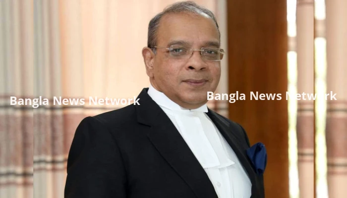 তিন বিচারপতির কাছে ব্যাখ্যা নয় তথ্য চেয়েছেন